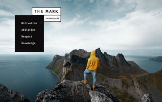 The Mark es un curso de crecimiento personal diseñado para jóvenes que ofrece herramientas para sacar lo mejor de ellos mismos en esta etapa clave de la vida. Metodología: un curso presencial para enfocarse en objetivos más grandes. A través de actividades dinámicas y reflexiones profundas, adquirirán habilidades prácticas para potenciar su confianza y comunicación. Todo esto se logra gracias al mentoring: un proceso de acompañamiento basado en la conversación donde se establece una relación personal y de confianza entre las mentoras y las niñas. Una mentora que guía, desafía y alienta para maximizar el talento. y autoestima.